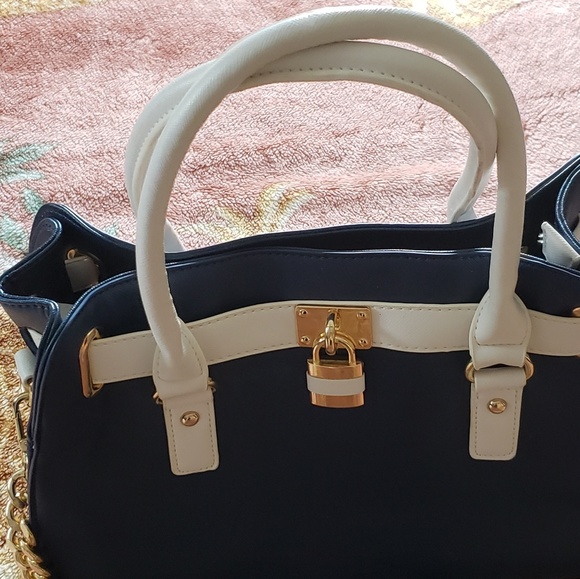 Shoulder Bag - Picture 2 of 2